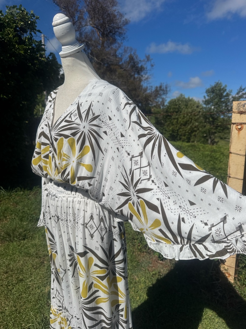 Tanoa Hawaii Tiare Polynesia Resortwear Ruffled Short Sleeve MIDI Dress 3x - Picture 2 of 8